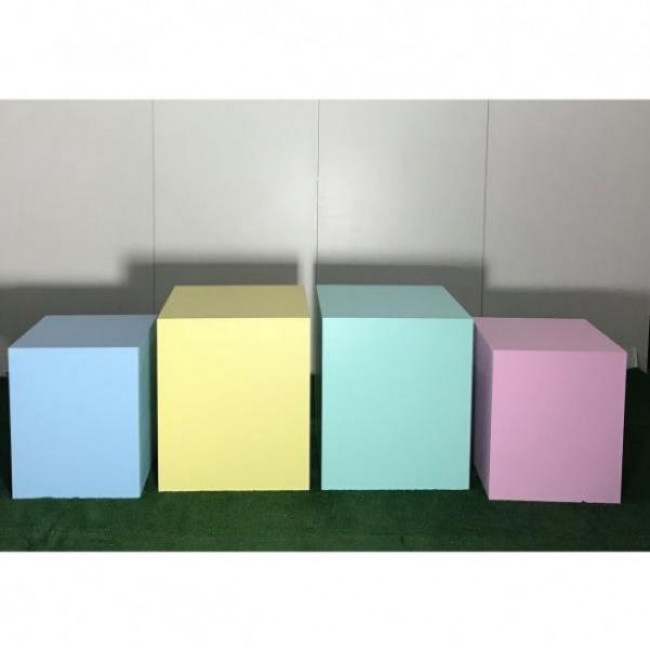 Mesa azul cubo  51 X 50 X 61 cm Altura Candy